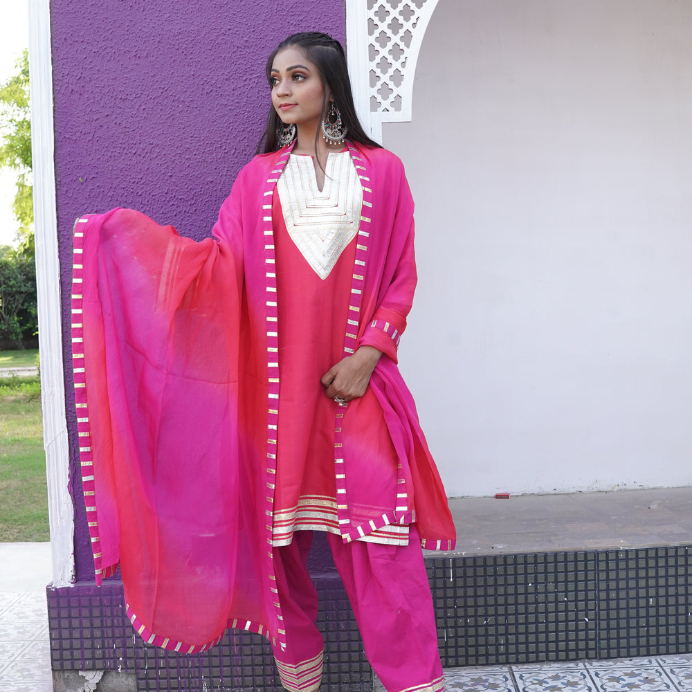 
                      
                        Magenta Pakistani Suit SC 100
                      
                    