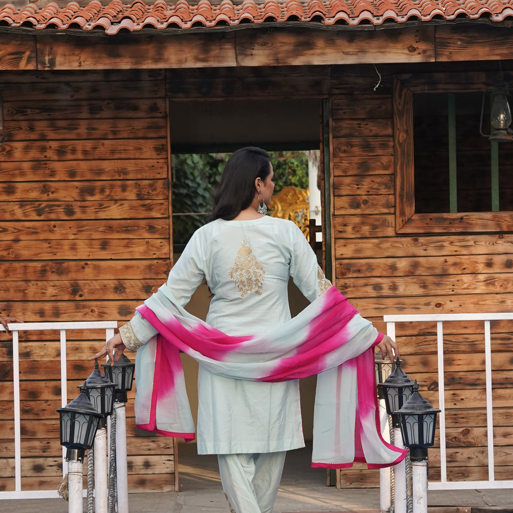 
                      
                        Neck Embroidery- Pakistani Sea Green Suit CS 107
                      
                    
